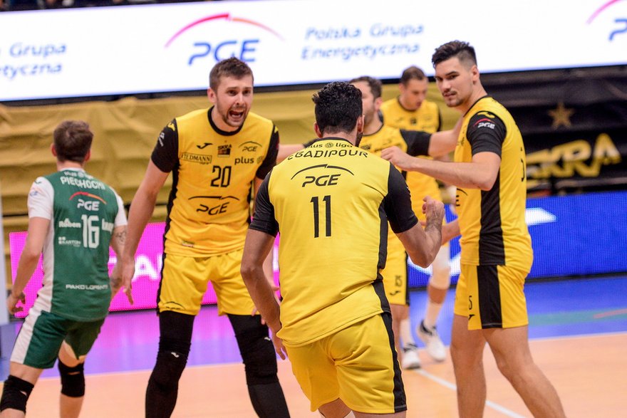 PGE Skra wciąż z kompletem zwycięstw w PlusLidze. Stal Nysa pokonana