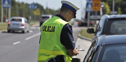 Kierowca chciał przekupić policjantów. Był pod wypływem alkoholu