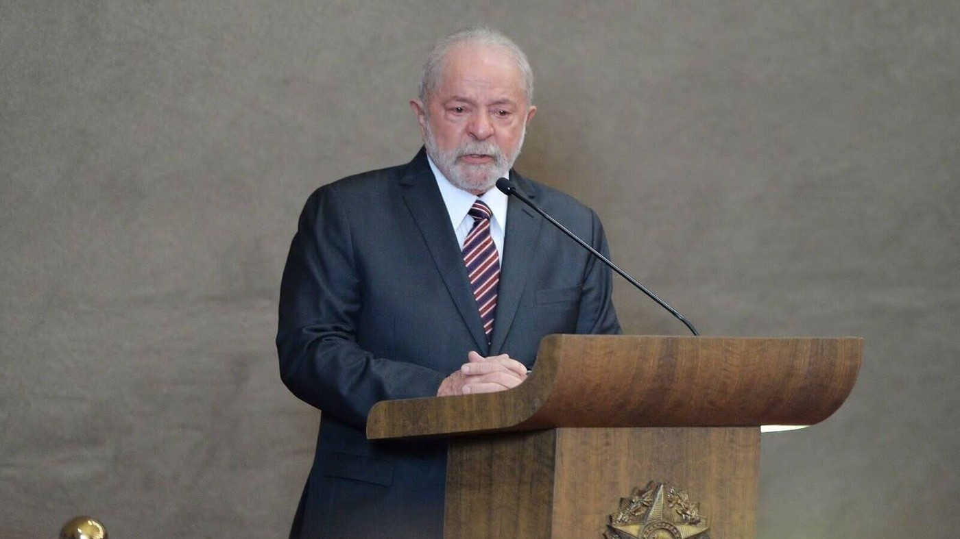 Luptă strânsă pentru președinția Braziliei. Lula și fiul lui Jair Bolsonaro, despărțiți de doar 1,5 puncte după numărarea a 65% din voturi