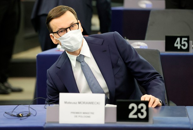 Premier Mateusz Morawiecki podczas sesji Parlamentu Europejskiego w Strasburgu