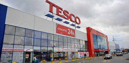 To stąd wzięły się szalone wyprzedaże? Szokujące dane o Tesco