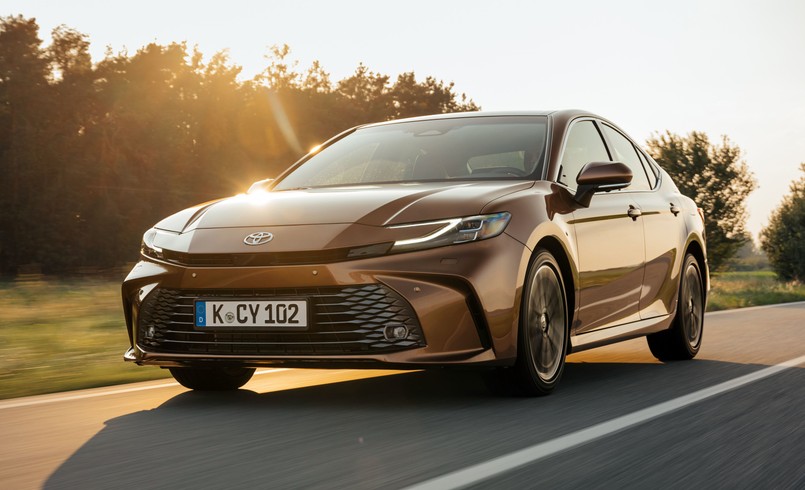 Nowa Toyota Camry