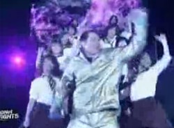 Takiego wyjścia na ring nie widzieliście!