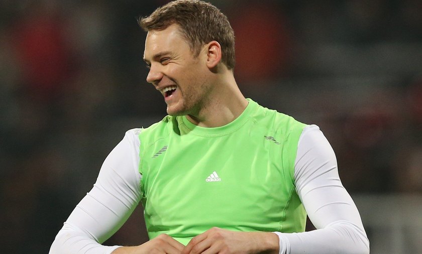 Manuel Neuer śmieje się z Cristiano Ronaldo! Rywalizują o Złotą Piłkę!