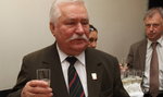 Ile wódki Wałęsa wypił podczas internowania? IPN twierdzi, że...