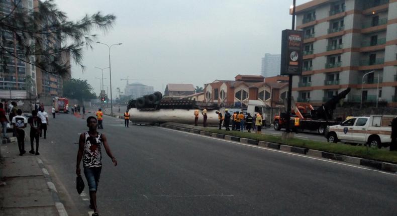 Petrol tanker accident in VI, Lagos (@ennadim)