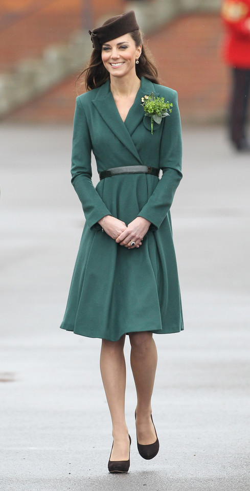 Kate Middleton podczas spotkania z irlandzkimi żołnierzami w Dniu Św. Patryka