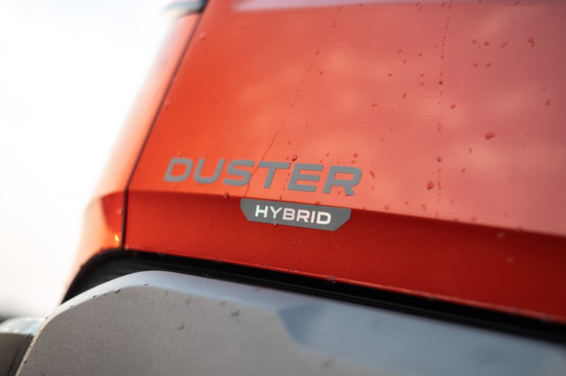 Dacia Duster hybrid 155