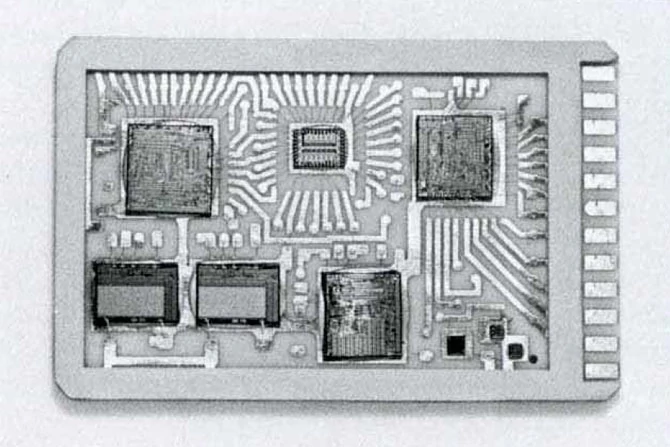 Oto serce HP-01. W roku 1977 ten niewielki układ elektoniczny był szczytem ówczesnej miniaturyzacji