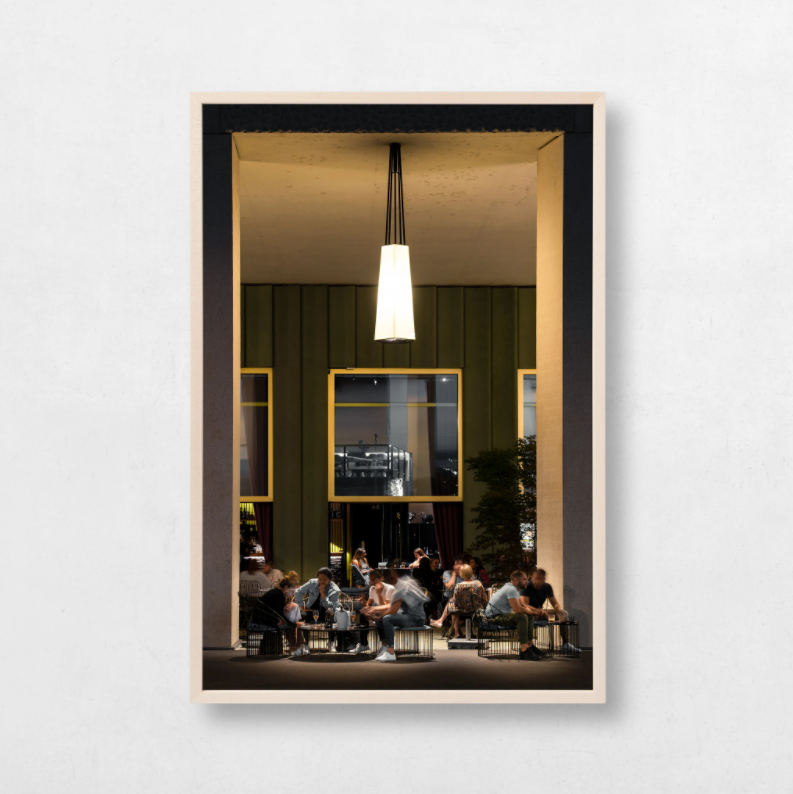 Das Foto «Golden Happy Hour» für 430 Franken ist eines von Malliens Lieblingsdrucken. «Ich bin hier selbst oft für einen Feierabend-Drink.» 