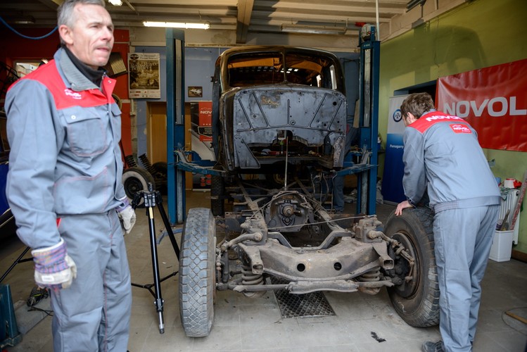 Cadillac kupiony dla Marszałka Józefa Piłsudskiego jest odnawiany w Poznaniu