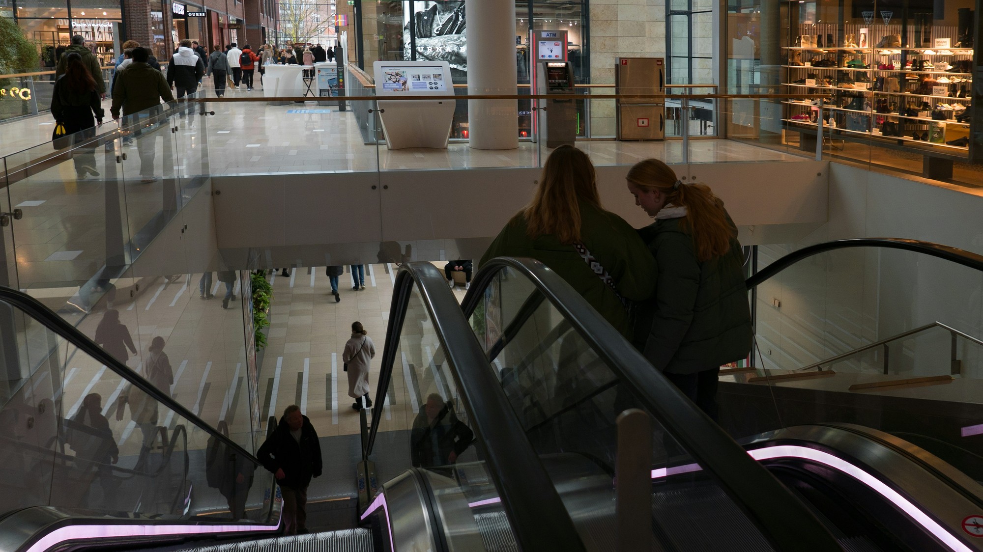 Akú funkciu má prílev teplého vzduchu pri dverách?