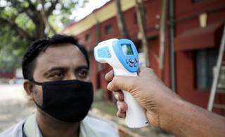 Koronawirus w Indiach. Epidemia może zepchnąć 400 mln ludzi w większą biedę