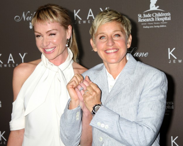 <b>6. Osobowość telewizyjna Ellen DeGeneres i jej żona, aktorka Portia de Rossi</b>