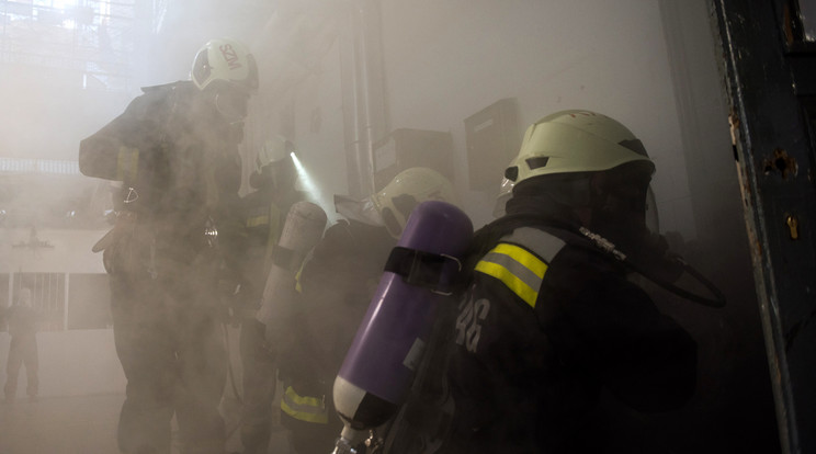 Tűzoltási gyakorlat a Budapesti Bv. intézetben / Fotó: BVOP