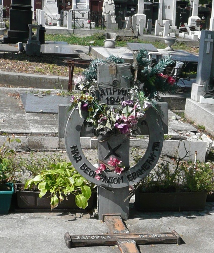 Nadgrobni spomenik kapetana Miloša Žunjića koji se nalazi na Novom groblju u Beogradu