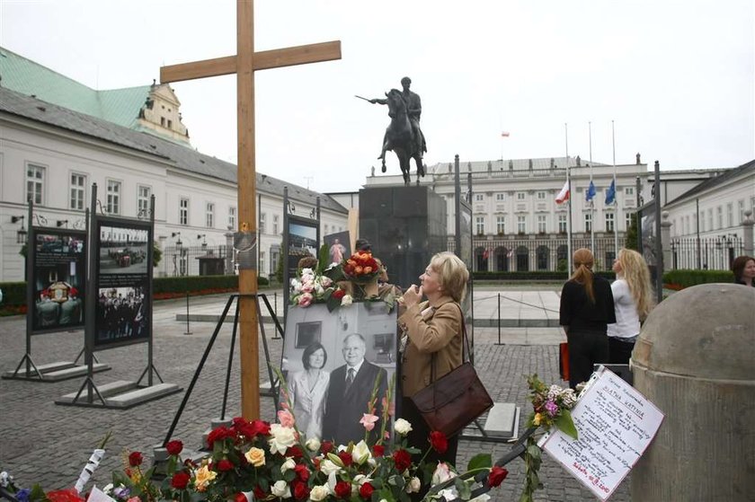 Kaczyńska nie chce wyprowadzić się z pałacu?!