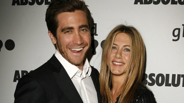 Jake Gyllenhaal szerint rettenetes volt Jennifer Anistonnal ágyba bújni