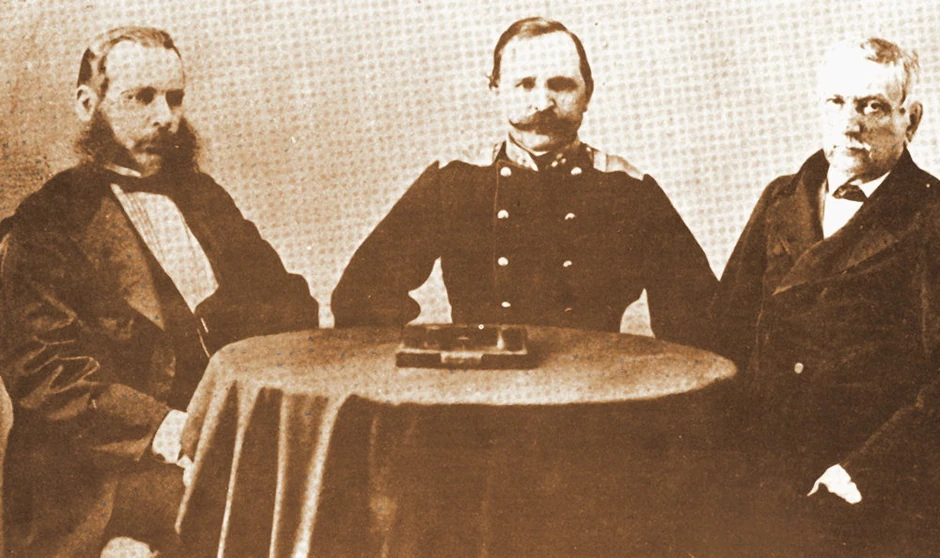 Čaršijom su kolale priče da je „terazijsku bombu“ organizovao Milivoje Petrović Blaznavac, na slici levo