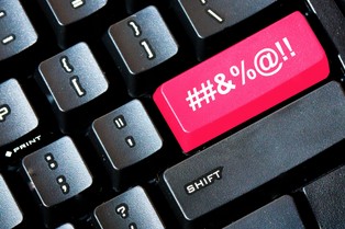 Bunt inceli. Jak prawiczki z bronią chcą zadbać o "prawo do seksu"