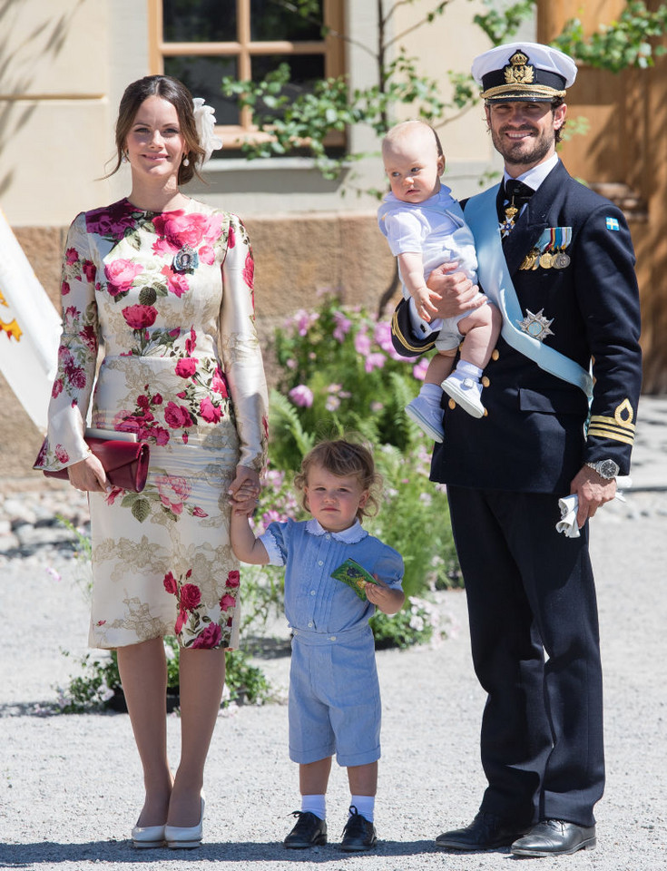 Szwedzka rodzina królewska: książę Karol Filip i Zofia Hellqvist wraz z dziećmi