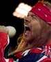 Kirúgta a Guns N' Roses énekesét, most veri a fejét a falba – Budapesten él Axl Rose régi magyar főnöke... megtaláltuk!
