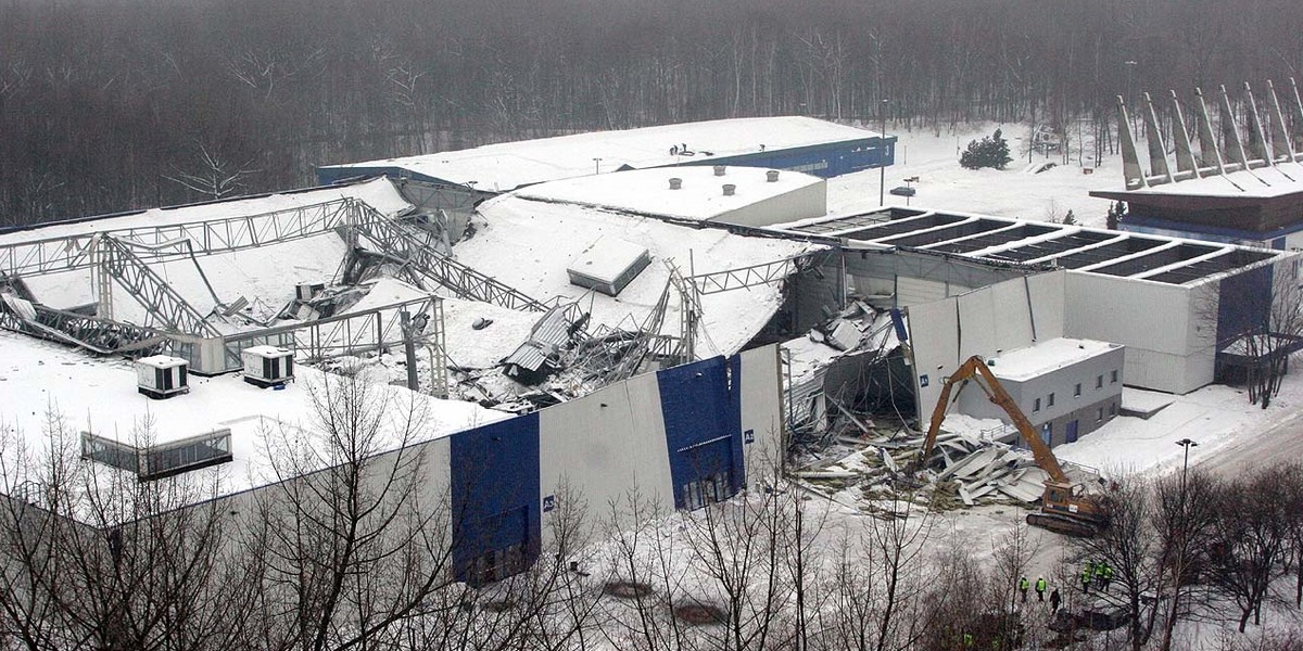 Katastrofa w katowickiej hali pochłonęła 65 ofiar. Wielu może zaskoczyć to, jak dziś wygląda miejsce tragedii.