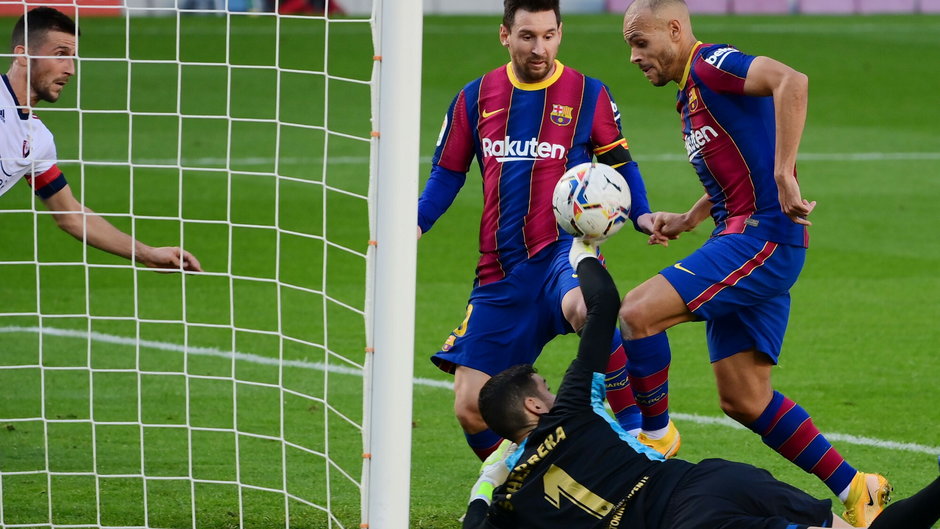 Leo Messi i Martin Braithwaite w meczu z Osasuną