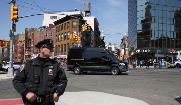 Vozilo sa Nikolasom Madurom u Njujorku nakon suđenja 26. marta