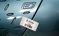 Hyundai Kona Electric z rekordem zasięgu na jednym ładowaniu. Jechał 3 dni, a kierowcy zmieniali się 36 razy