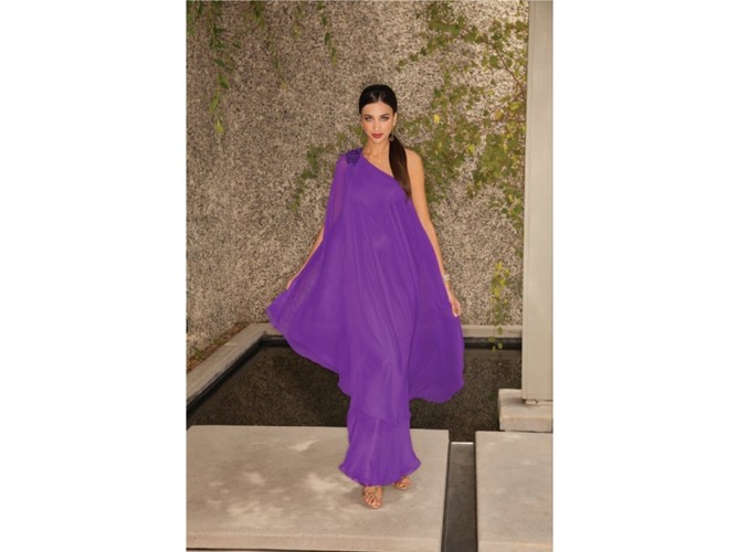 Hollywodzka elegancja: sukienki marki Aidan Mattox z kolekcji jesień/zima 2011/2012.