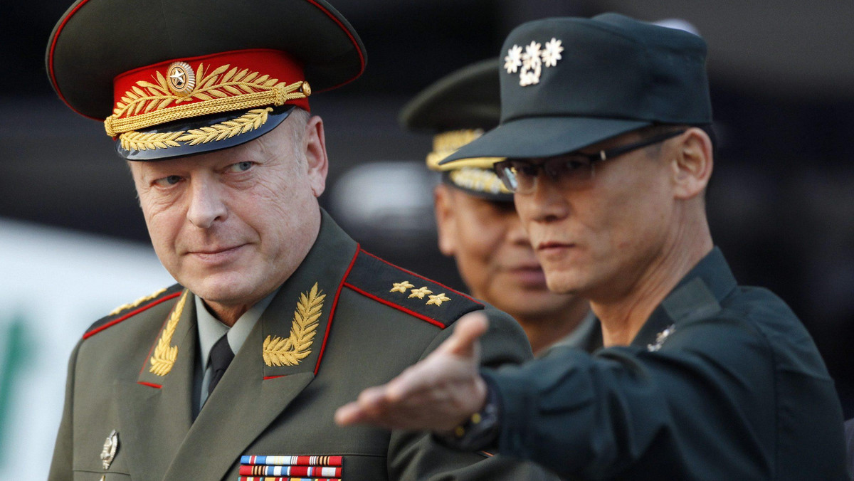 Szef Sztabu Generalnego Sił Zbrojnych Federacji Rosyjskiej generał Nikołaj Makarow zaprzeczył we wtorek, jakoby Rosja rozmieściła w graniczącym z Polską i Litwą obwodzie kaliningradzkim rakiety jądrowe.