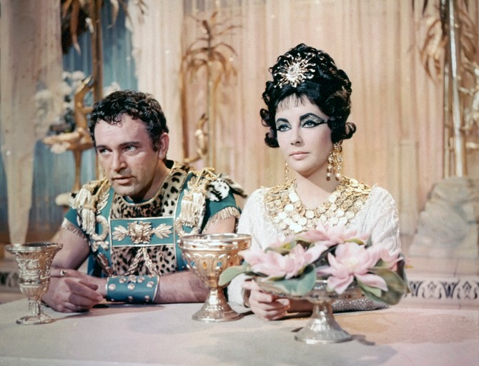 Ričard Barton i Elizabet Tejlor u filmu "Kleopatra"