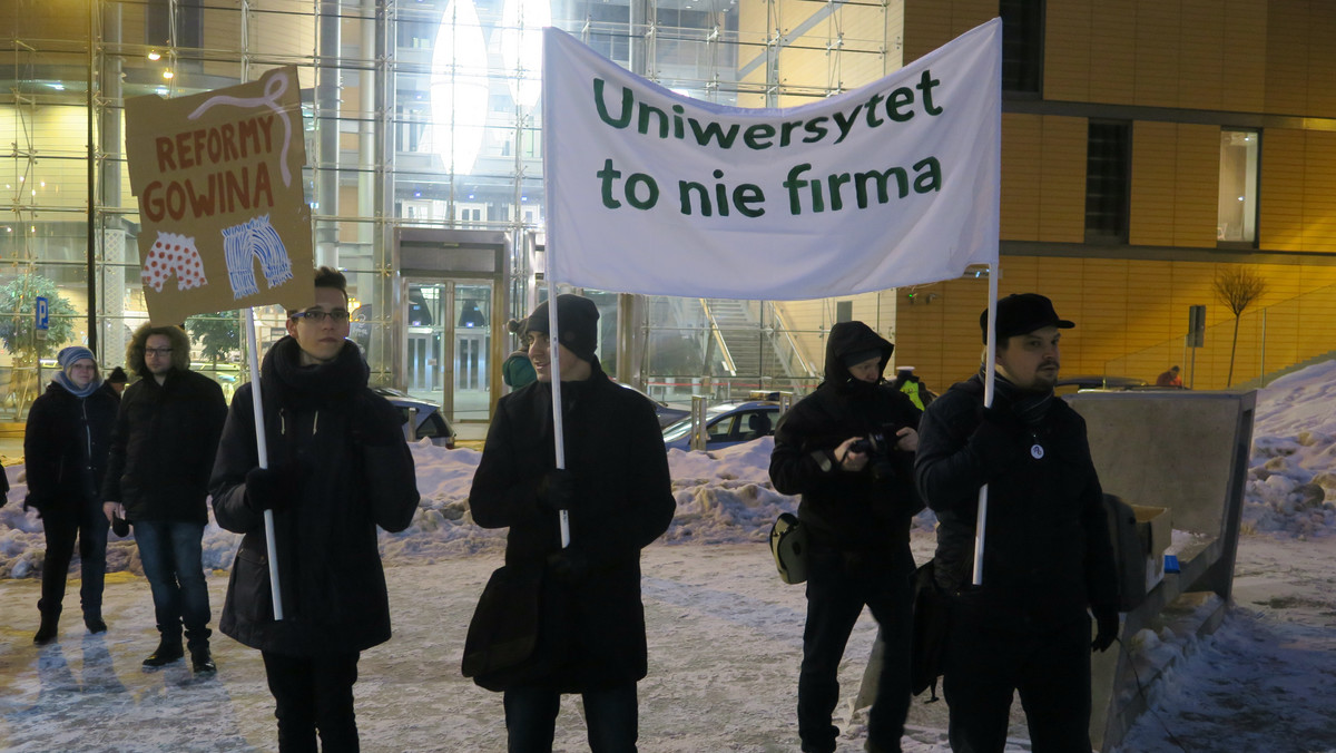 Niewypał zamiast protestu studentów? Przyszło tylko kilkadziesiąt osób