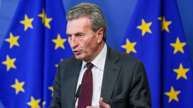 Komisarz UE Oettinger: martwimy się o Polskę i Węgry