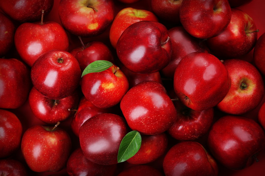 Jabłko jest dobrym źródłem potasu, wapnia, magnezu oraz żelaza