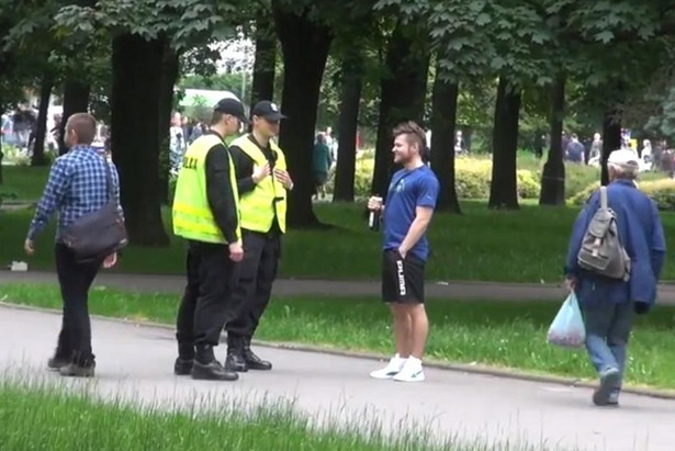 Policja ściga polskiego Spidermana. Za... uciekanie policji