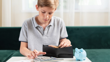 Budżet domowy. Jak w prosty sposób wprowadzić dziecko w świat zakupów, wydatków i rachunków?