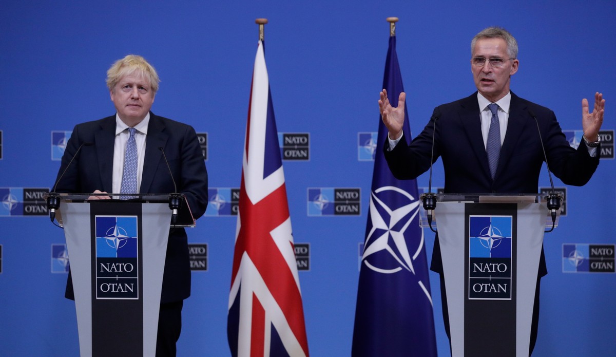 Jens Stoltenberg i Boris Johnson