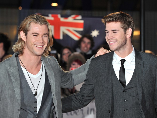 Liam Hemsworth i jego brat, również popularny aktor – Chris Hemsworth