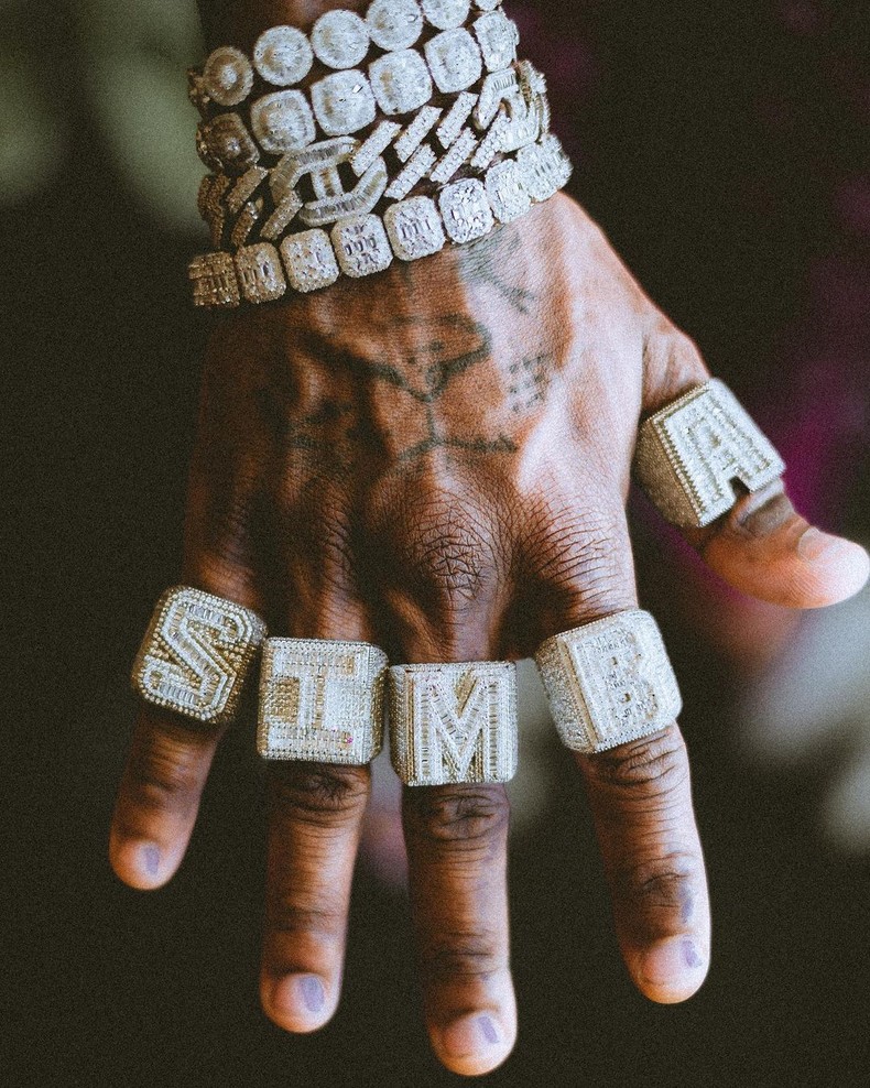 Diamond Platnumz flaunts his new Sh31 million jewelry set 