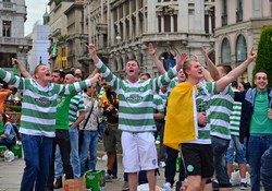 Liga Europy: Kibic Lazio ugodził nożem dwóch kibiców Celticu