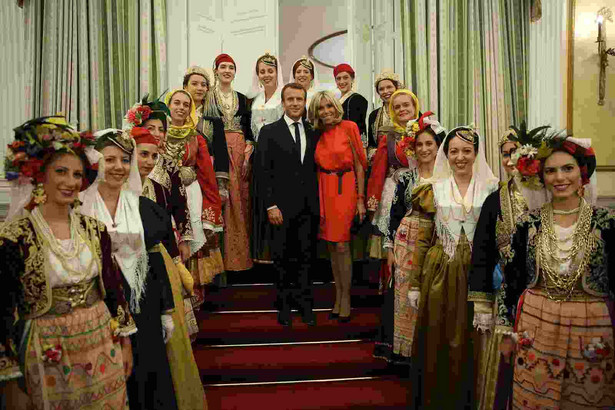 Emmanuel Macron z żoną podczas wizyty w Grecji
