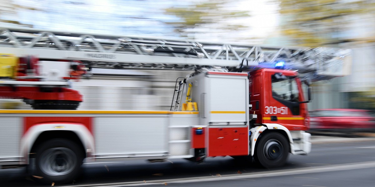 Tragedia koło Bielska-Białej. Kobieta zobaczyła przez okno płonące dziecko.