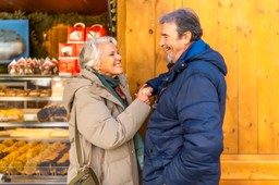 Masz 65 lat? Sprawdź, jakie 8 dodatków do emerytury przysługuje ci w 2026 roku