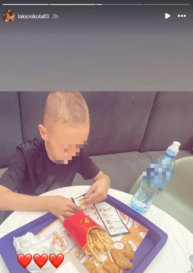 PRVO RUČAK, PA ONDA UDARCI IZ SVE SNAGE: Prevario je nevenčanu suprugu i ostavio je, a danas je Nikola Lakić maksimalno posvećen sinu! (Foto)