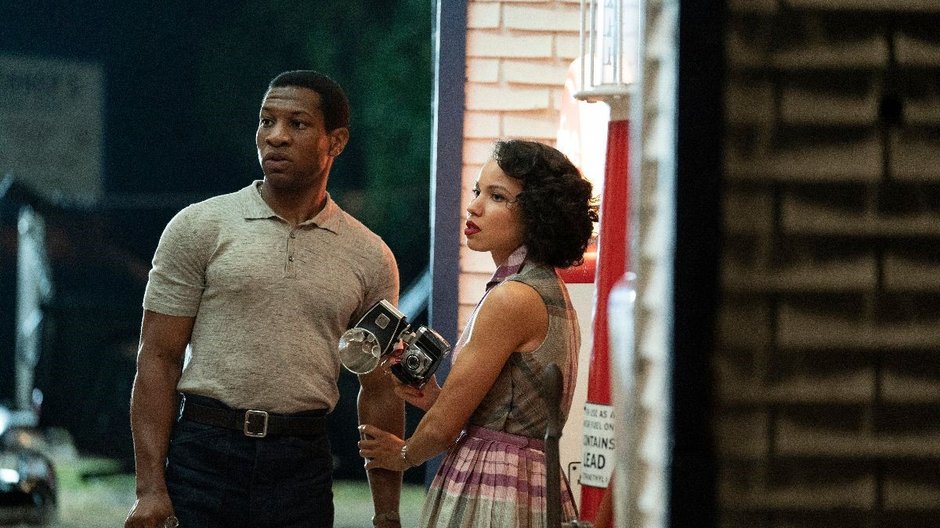 Jurnee Smollett-Bell i Aunjanue Ellis w serialu "Kraina Lovecrafta" (kadr)