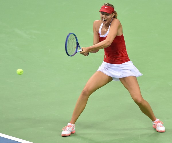 Owacja na stojąco dla Radwańskiej, ale Polka nie dała rady wygrać z Szarapową