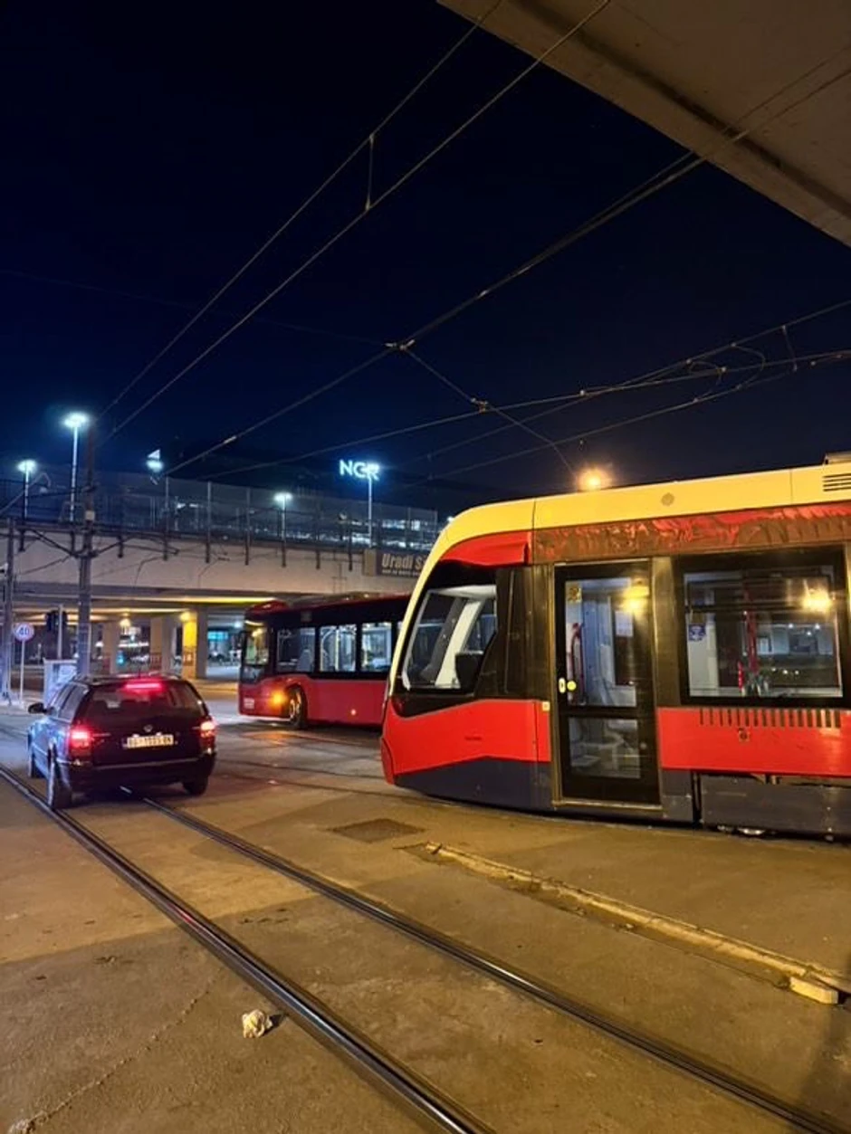 Tramvaj izleteo sa šina na Novom Beogradu