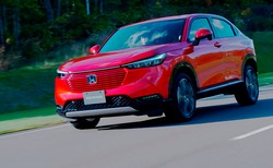 Nowa Honda HR-V ujawniona i można ją zamawiać. Japończycy zmienili nie tylko styl